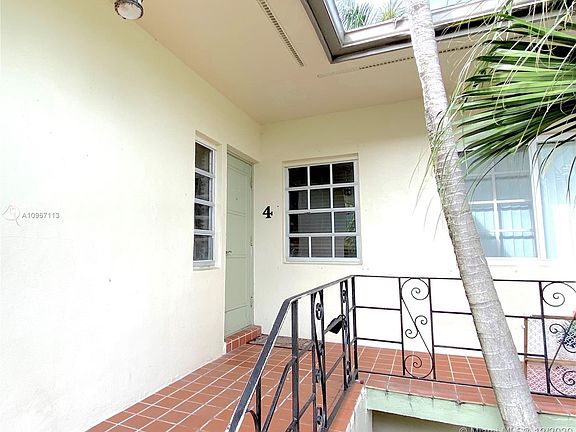 4th image of 86 Isle Of Venice Dr APT 4
