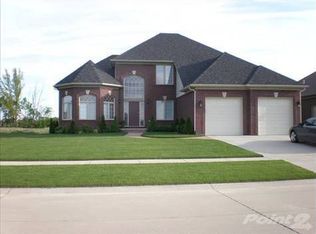 19420 Yukon River Dr, Macomb, MI 48044