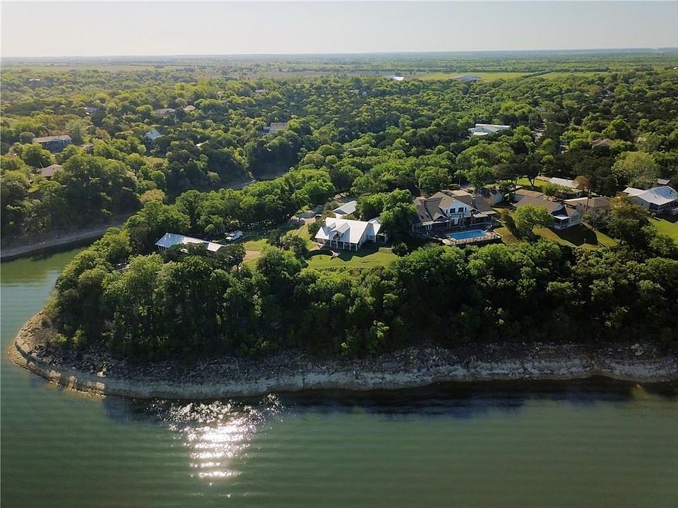 1st image of 133 Park Ln