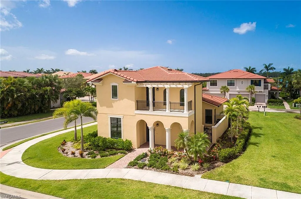 3 bed, 3.5 bath, 2115 sqft, $4,000 — Photo 1