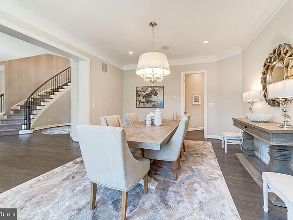 5th image of 11108 Corobon Ln