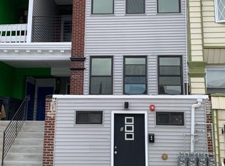 4811 Walnut St #3, Philadelphia, PA 19139