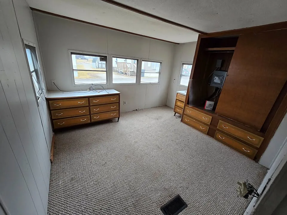2 bed, $525 — Photo 3