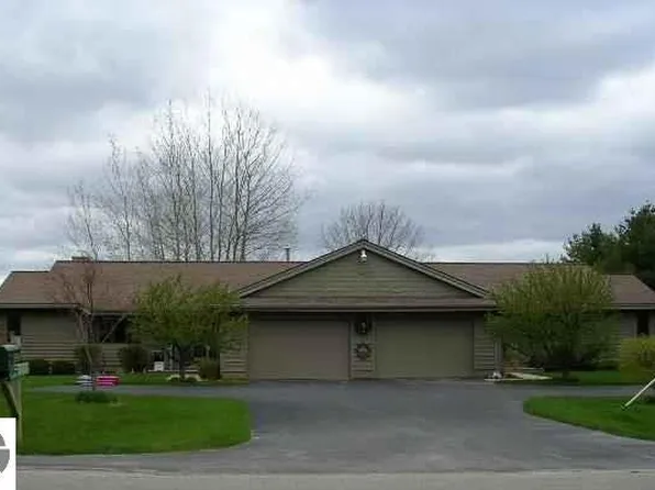 6823 Mathison Rd S, Traverse City, MI 49686