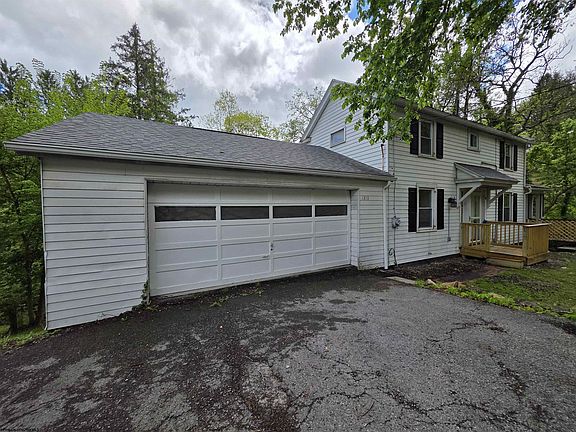 2nd image of 1300 Hillcrest Rd