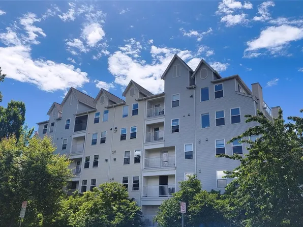 2522 Rucker Avenue #407, Everett, WA 98201