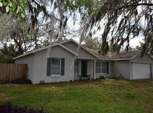 529 Midway Ave, Mascotte, FL 34753