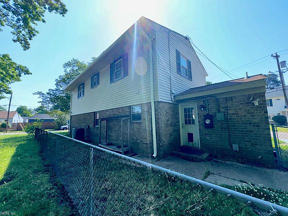 2nd image of 5260 Iowa Ave