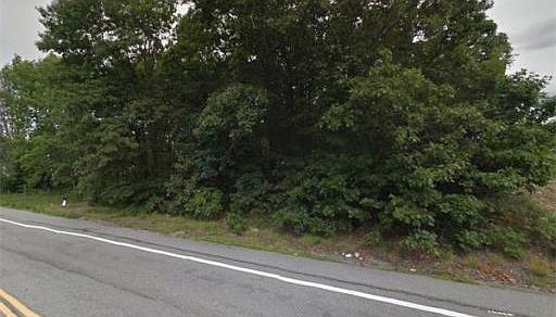 2nd image of 430 Old River Rd