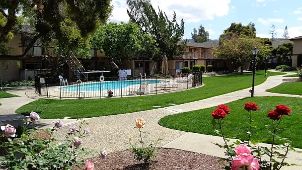 Mira Loma Apartments