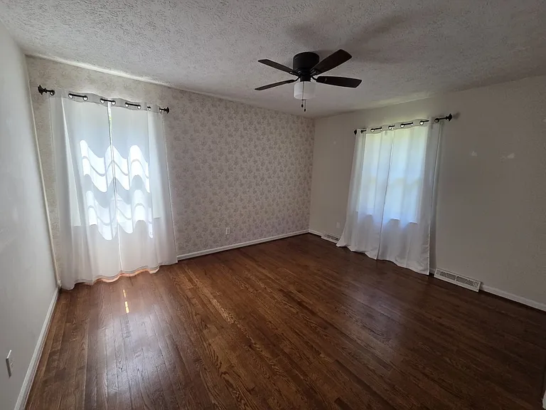 104 Tulane St — Photo 3