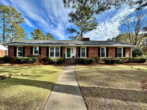 1901 Greenbriar Rd, Kinston, NC 28501