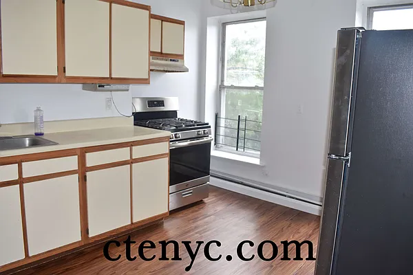 Rented by CT Estates | media 22