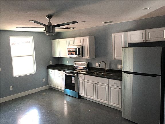 5th image of 1804 Garden St #B