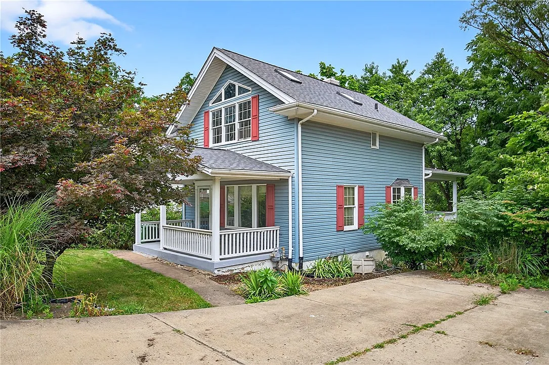 3482 McRoberts Rd photo 1