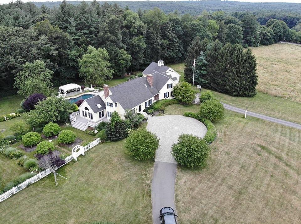 6 Lantern Ln, Wrentham, MA 02093 Zillow