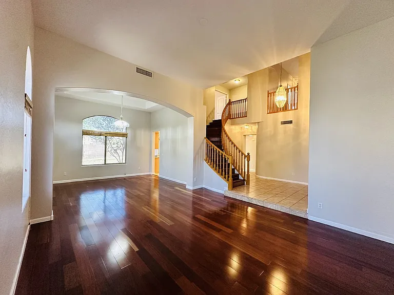 672 W Raven Dr — Photo 49
