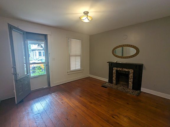 4th image of 144 La Belle St