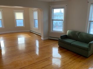 69 Hamilton St, Worcester, MA 01604