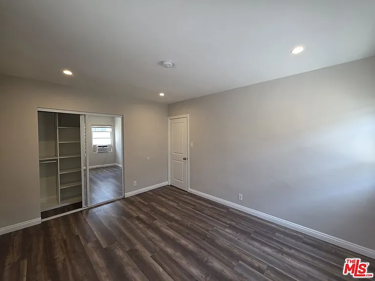 2012 S Holt Ave #2014 — Photo 26