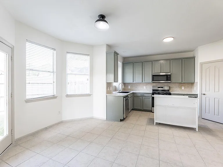 32506 Rosella Ln — Photo 12