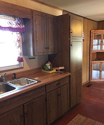 3rd image of 330 N Mormon St