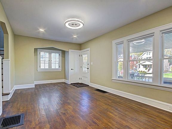 4th image of 1333 Granger Ave