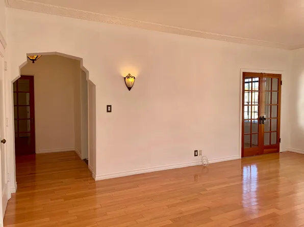 364 S Cloverdale Ave, Los Angeles, CA