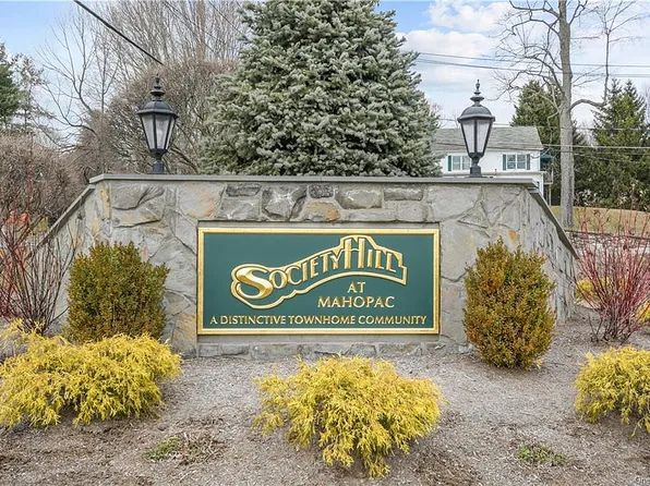 105 Jonathan Dr, Mahopac, NY 10541