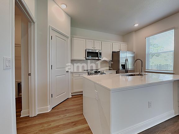 3rd image of 6831 Atlantic Beach Ave