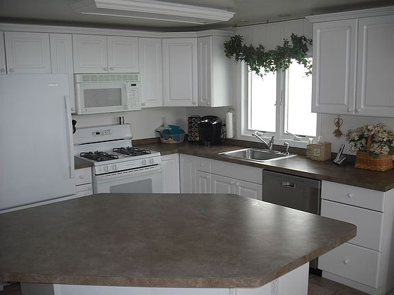 3rd image of 220 43rd St #West