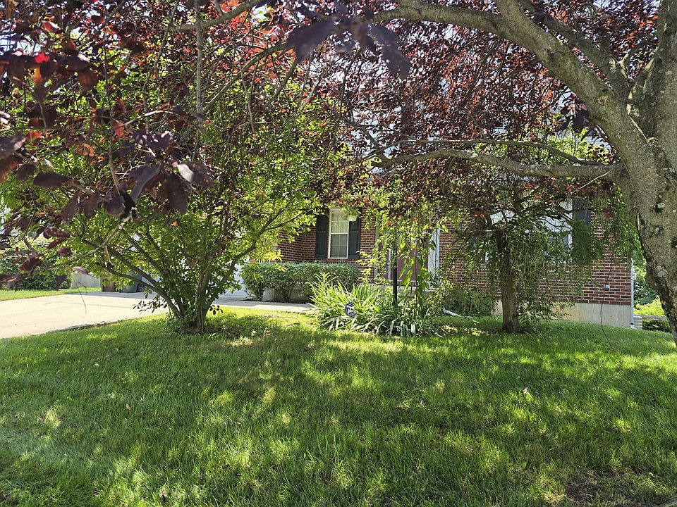 2nd image of 1157 Waterford Ct