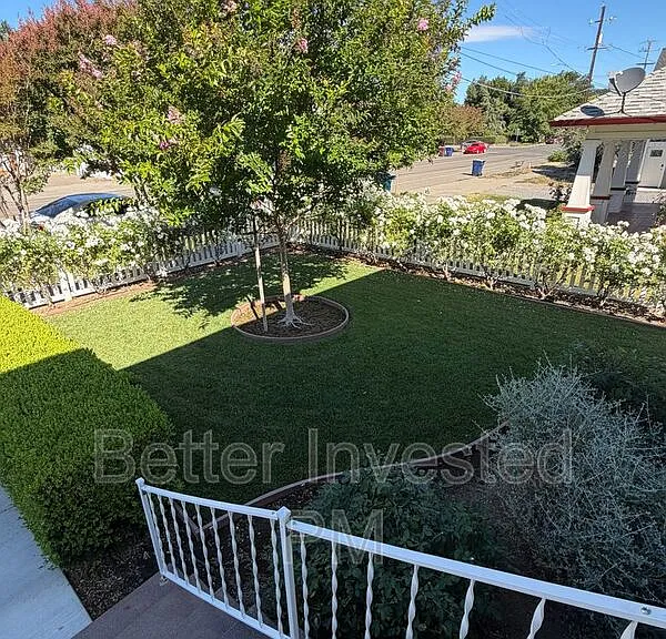 204 N Main St — Photo 2