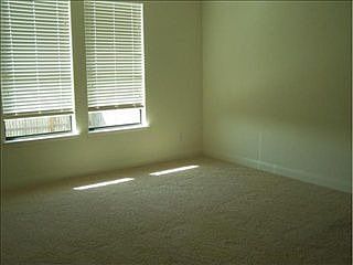 3rd image of 1657 E Mesa Park Dr