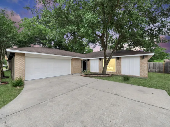 20322 Bishops Gate Ln, Humble, TX 77338