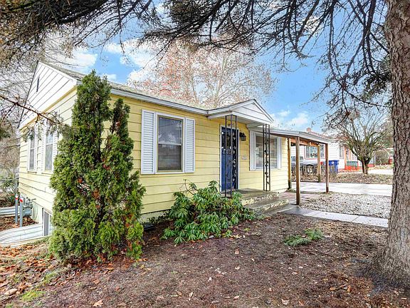 2nd image of 2409 W Francis Ave