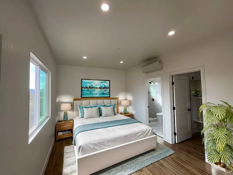 505 S Vine St #505 — Photo 6