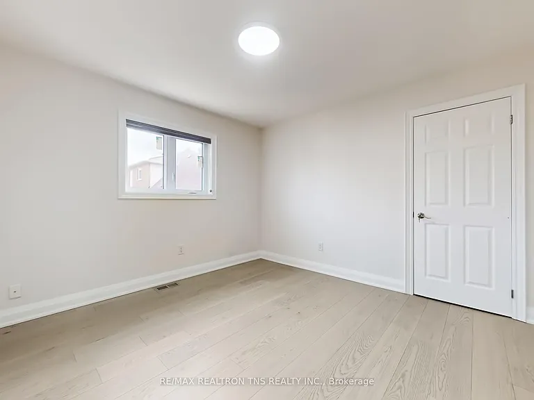 77 Frank Endean Rd — Photo 35