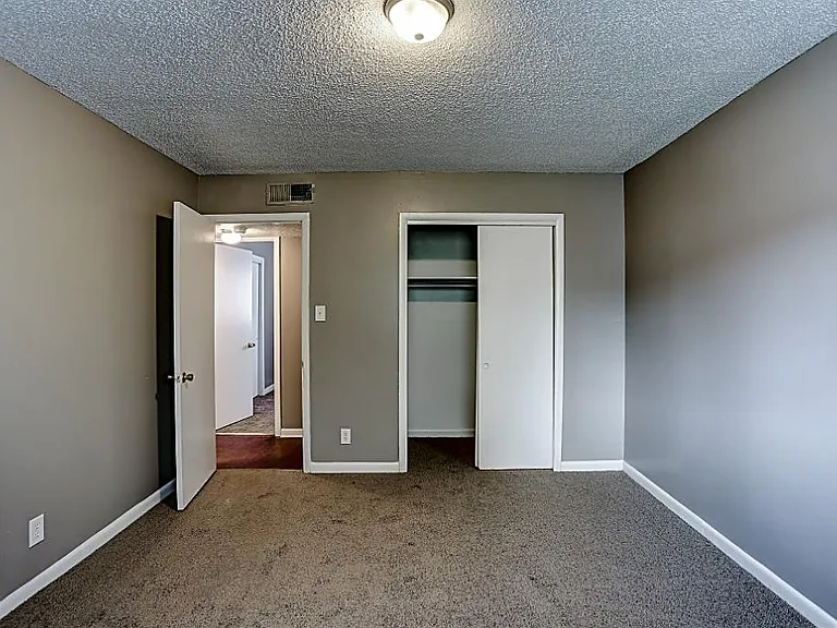 501 Laurel Dr NW — Photo 13