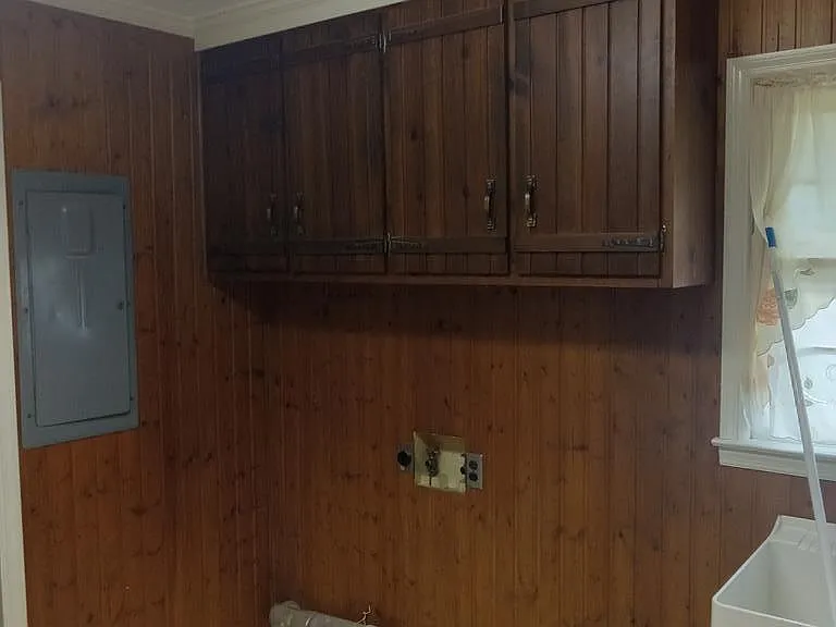 2243 Oakgrove Cir — Photo 18