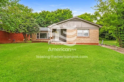 2704 Broadway St Photo 1