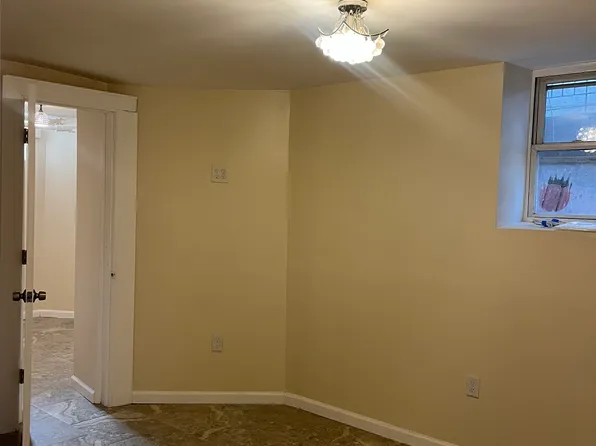 (undisclosed Address), Yonkers, NY 10701