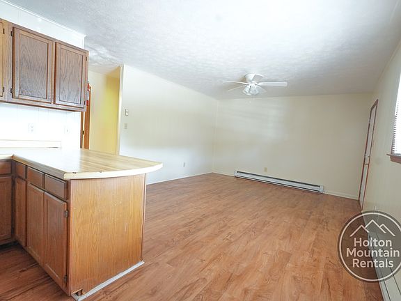 4th image of 123 Eric Ln #1