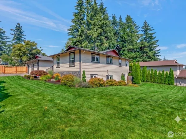 18804 64th Avenue NE, Kenmore, WA 98028