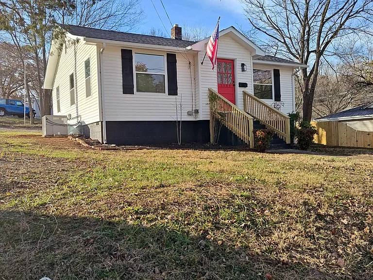 1109 Price St — Photo 1
