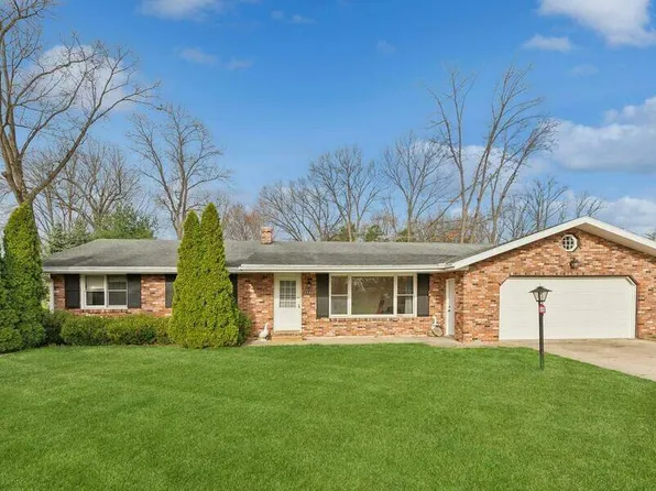 5500 Whispering Pnes, Stevensville, MI 49127