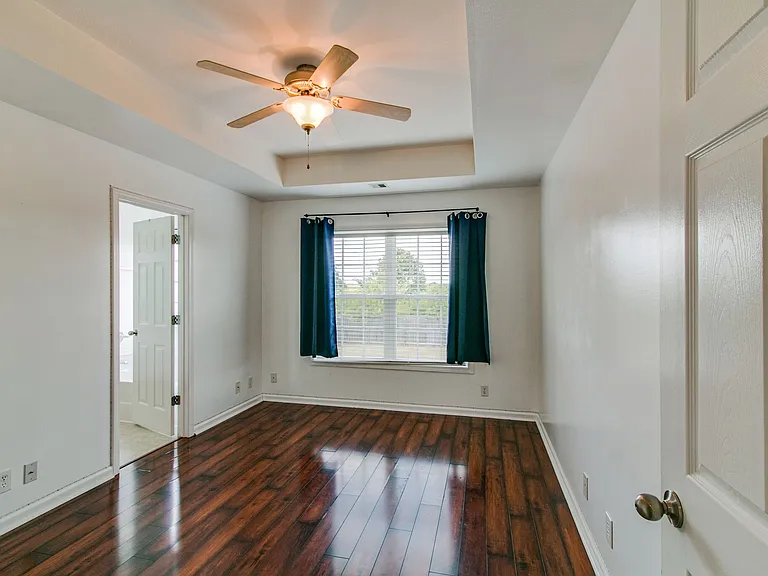 988 Chardea Ct — Photo 17