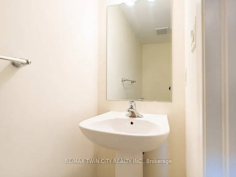 455 Guelph Ave #20 — Photo 6