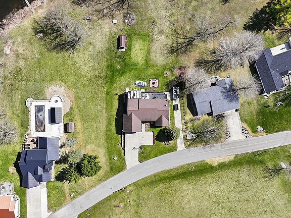 4th image of 5010 Terry Lake Rd