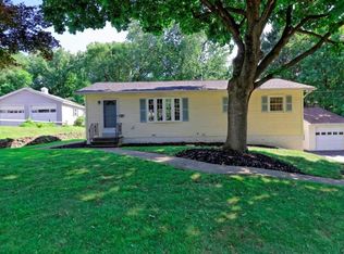 18 Riverview Ter, Rensselaer, NY 12144